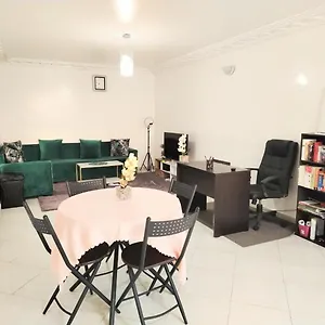 11 Casa Voyageurs Apartment